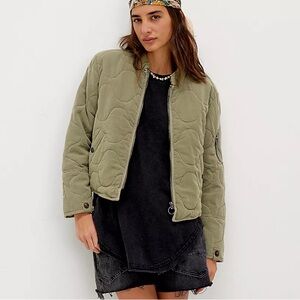 Free People - Aura Liner quilted jacket size XS